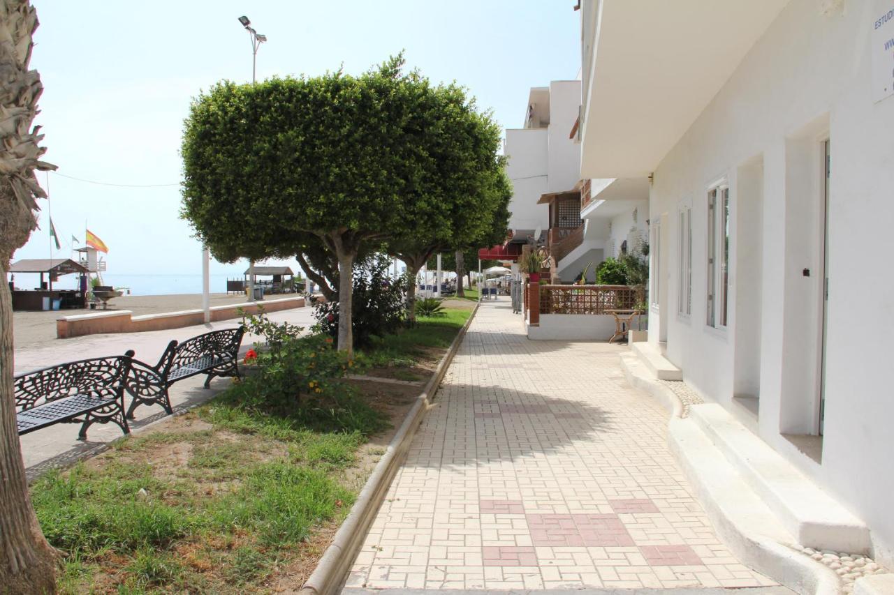 Estudios Tisifone La Cala Del Moral ภายนอก รูปภาพ